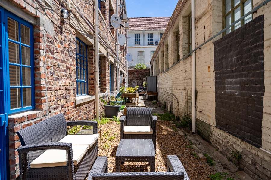 2 Bedroom Property for Sale in Gardens Western Cape